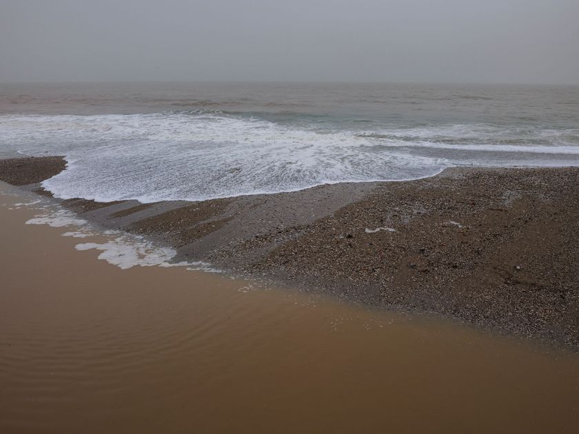 Anegaciones en Playas de Villamil por lluvias intensas en el cantón vecino