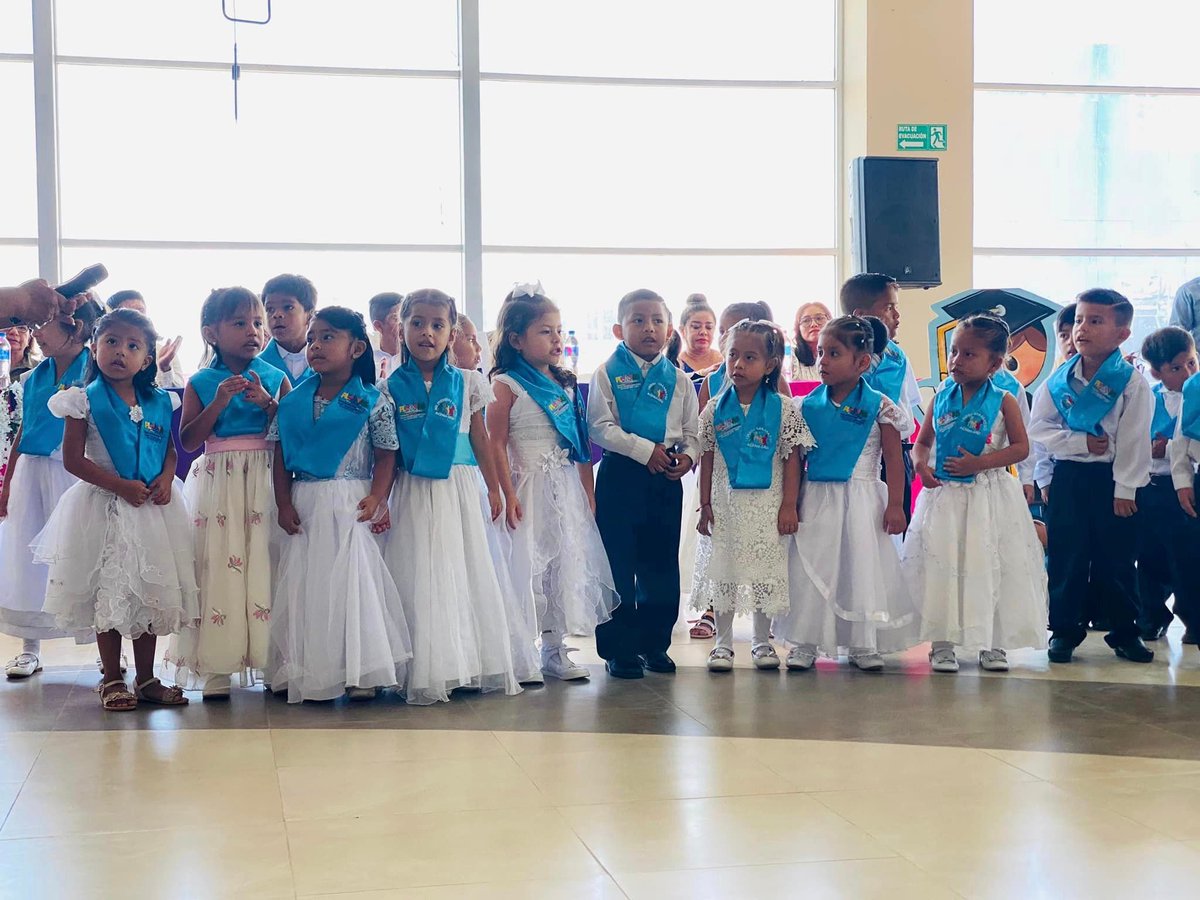 223 niños de Playas recibieron diplomas de finalización de Inicial 2