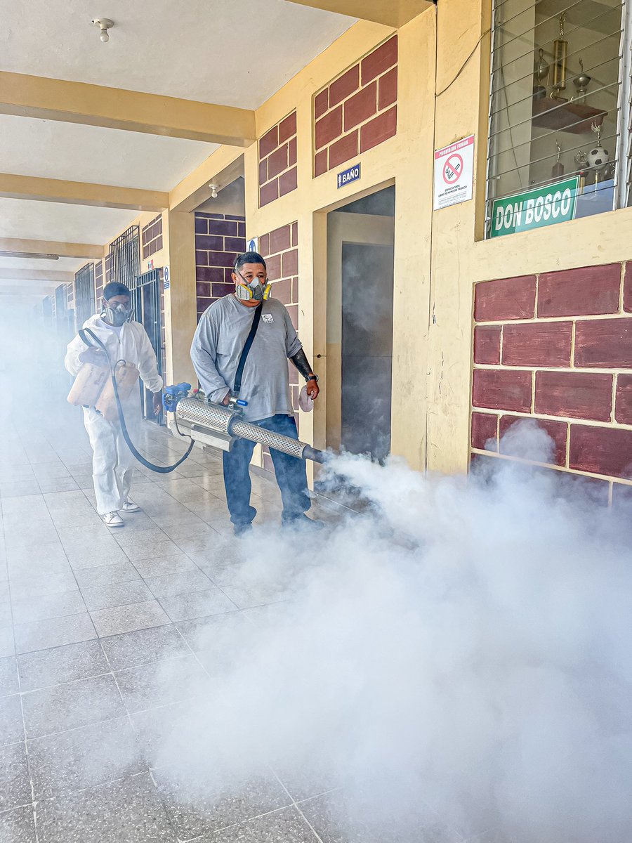 Alcaldía de Playas inicia fumigación en escuelas para proteger a estudiantes