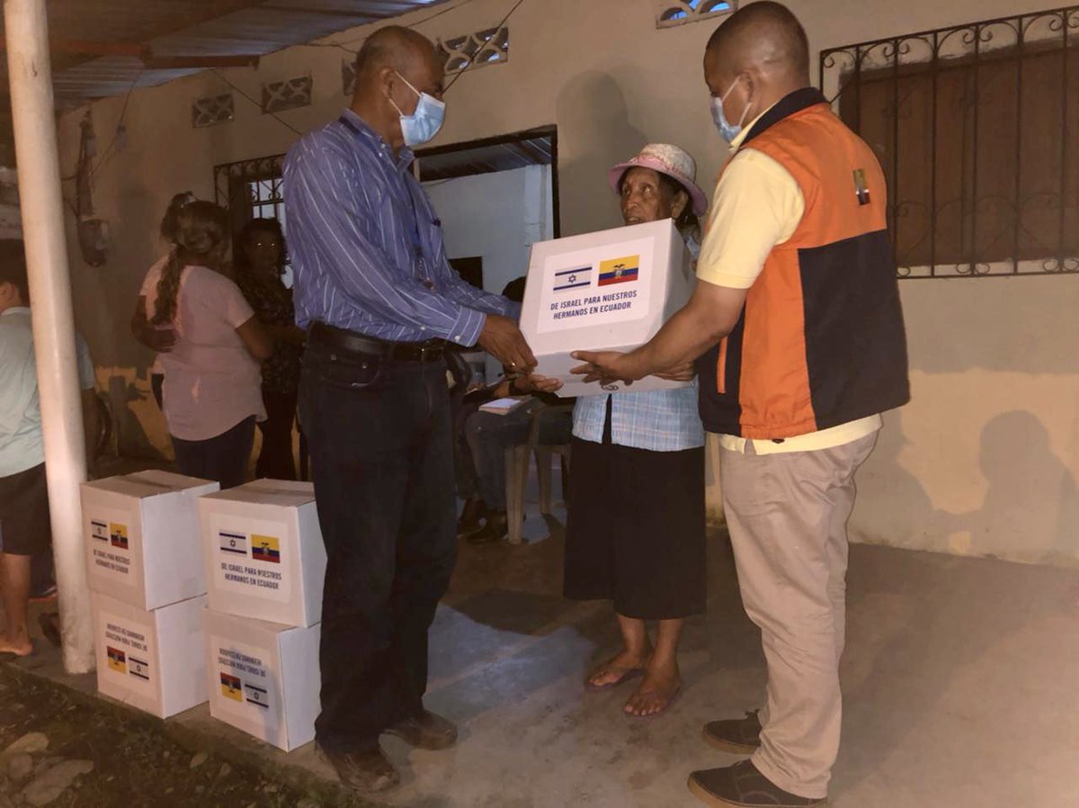 Secretaría de Gestión de Riesgos entregó kits a familias en Chague y Las Delicias