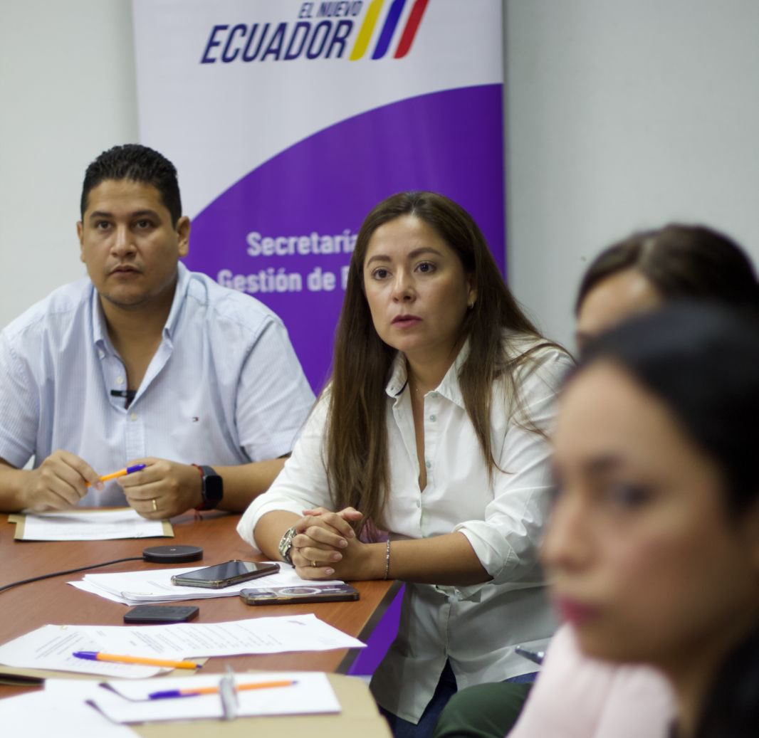 Equipo técnico liderado por el Ministro desarrolla taller para reglamento de Ley de Riesgos en Guayas