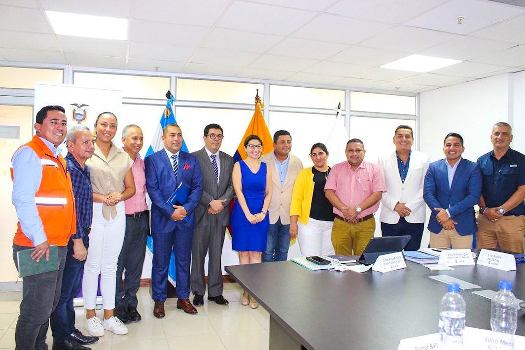 Alcaldía de Playas gestiona obras en Banco de Desarrollo para mejorar el cantón