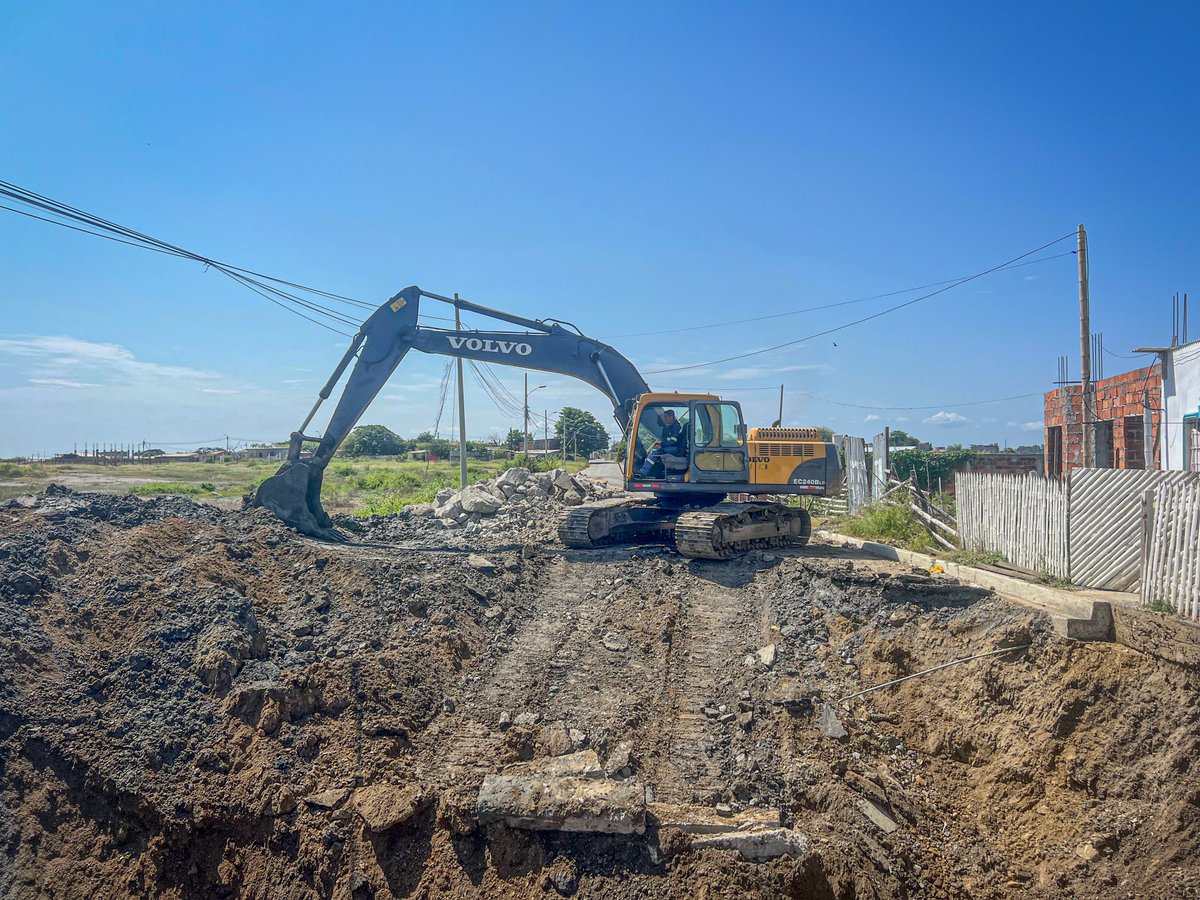Avanza la reconstrucción del puente en San Vicente con excavaciones para su estabilidad