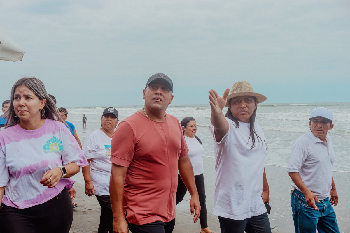 Alcaldía de Playas anuncia estudios para ordenar el comercio en la playa